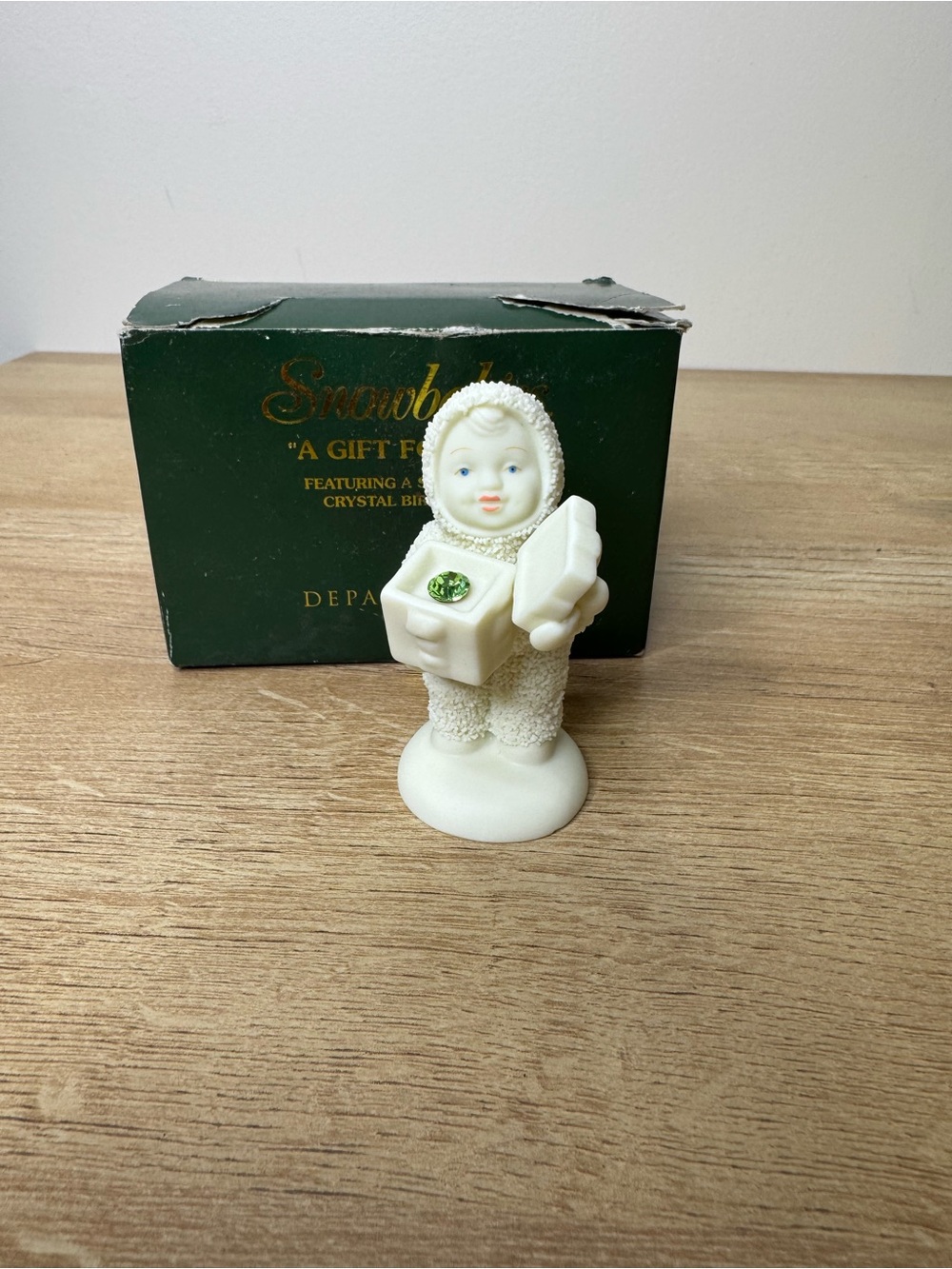 Department 56 Snowbabies A Gift For You August Peridot Figurine Birthstone